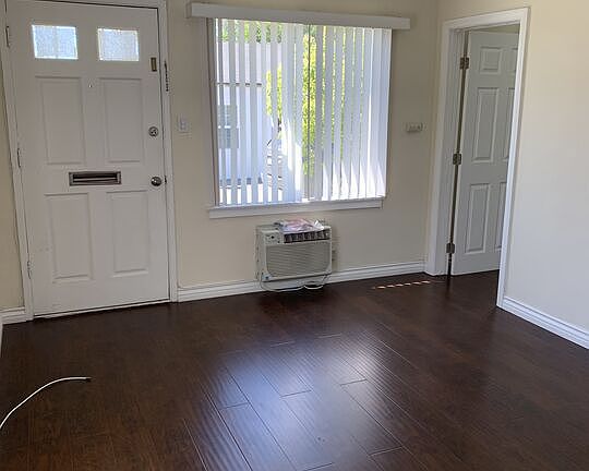 3rd image of 6623 Kraft Ave #6627
