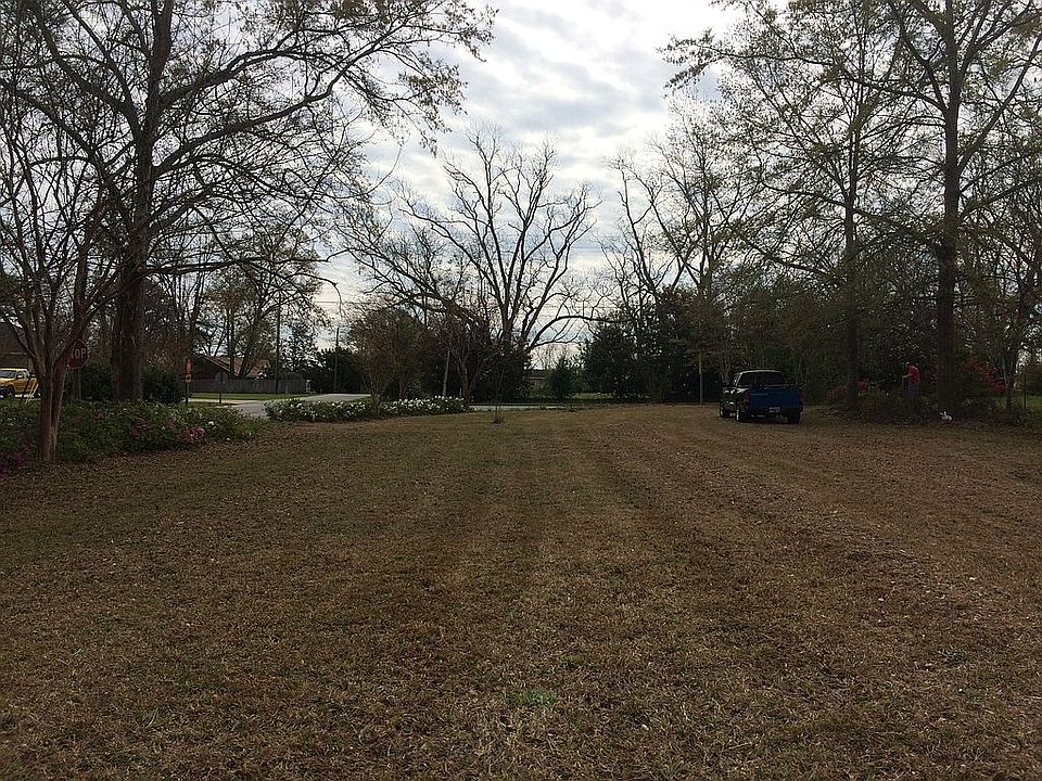 2nd image of 37 Main St