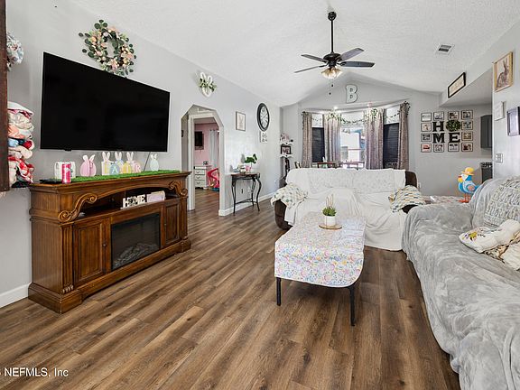 5th image of 603 S WESTMORELAND Street