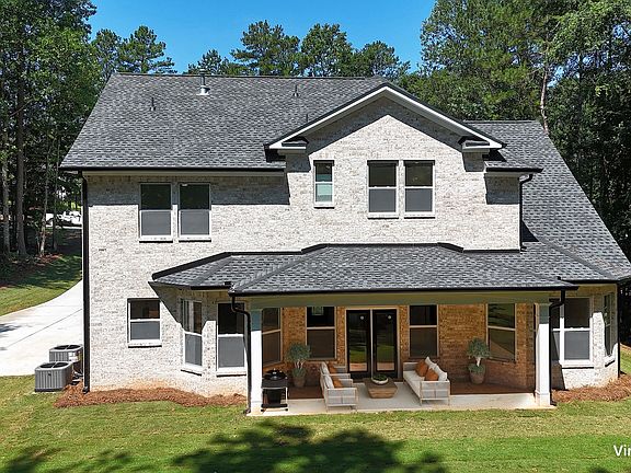 3rd image of 7954 Spivey Rd