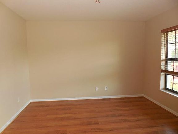 2nd image of 15055 93rd St