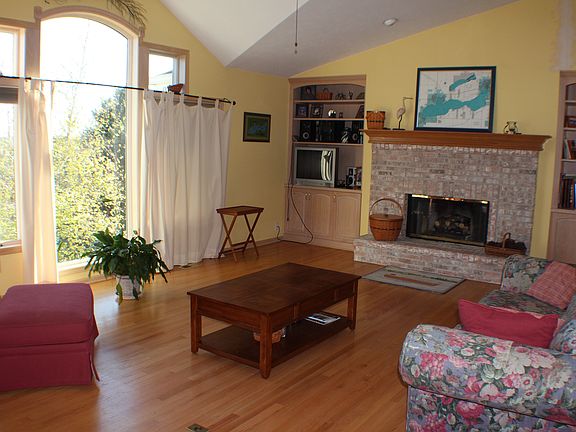 4th image of N2251 Wilderland Dr