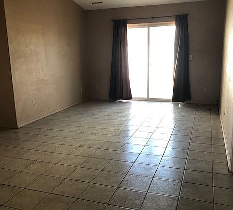 5th image of 4828 N Arnold Dr APT A