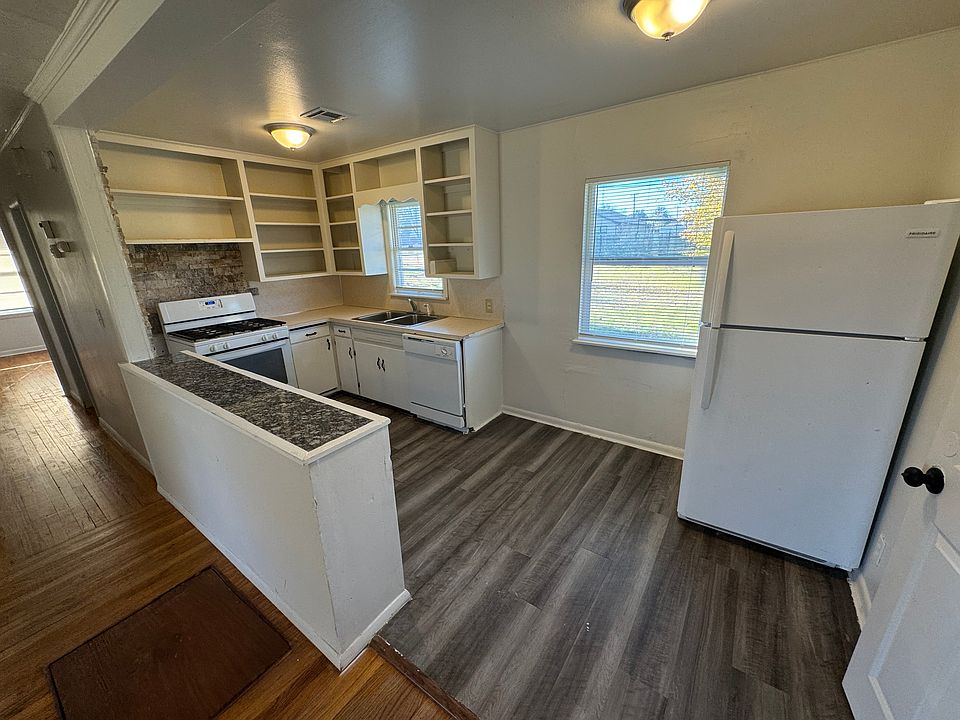 2nd image of 4305 N Libby Ave