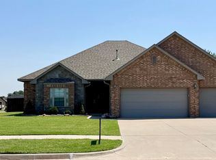523 Jaguar Ln, Enid, OK 73703