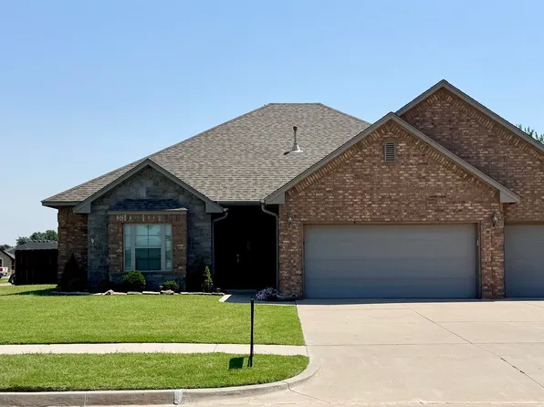 523 Jaguar Ln, Enid, OK 73703