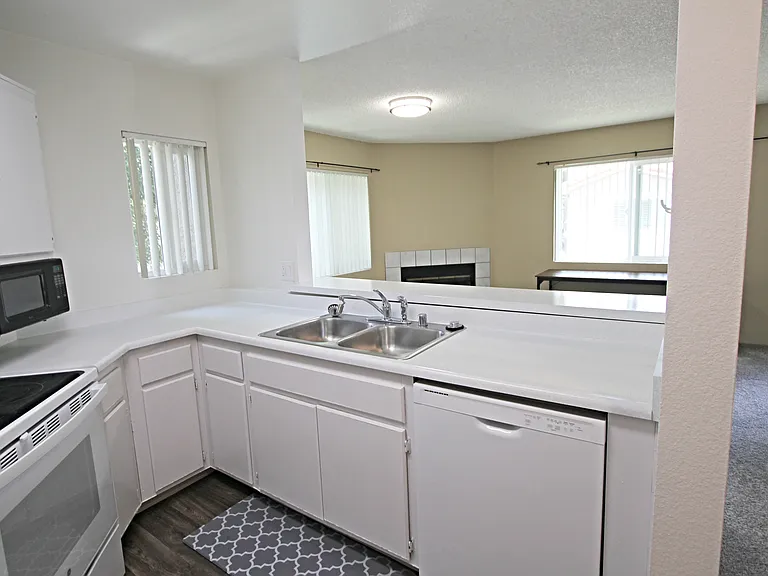 7575 Charmant Dr #1012 — Photo 4