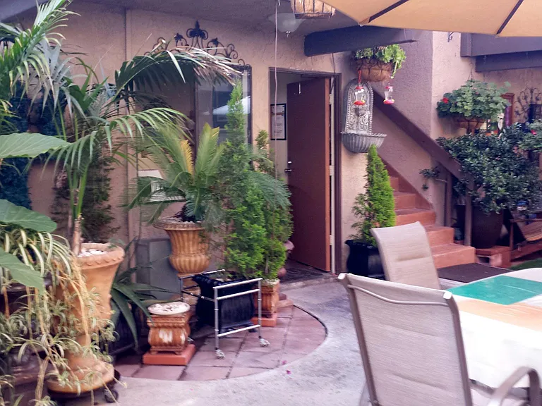 1106 Locust Ave #209 — Photo 16