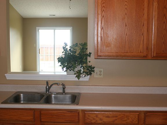4th image of 7038 Harness Lakes Dr