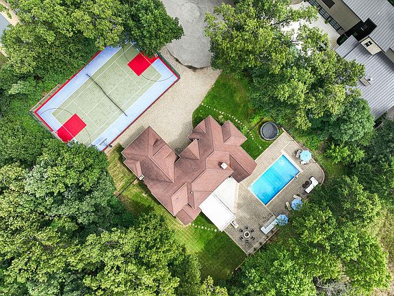 2nd image of 51323 Erich Ln