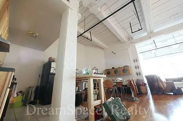 Rented by Dream Space Realty | media 17