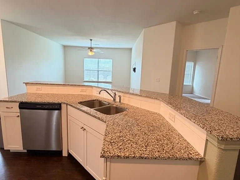 691 Morningside Dr — Photo 6