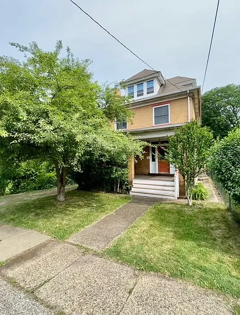 2 Montana St photo 1