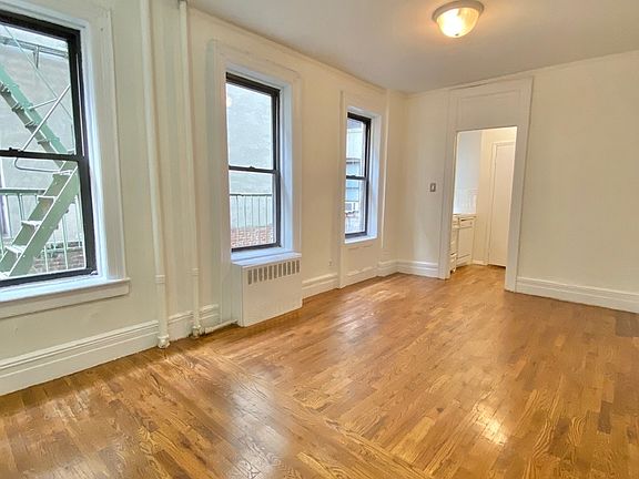 2nd image of 326 E 78th St #20B