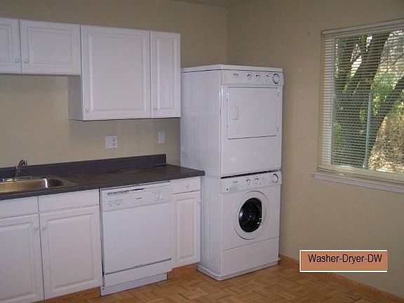 2nd image of 1136 Azusa St
