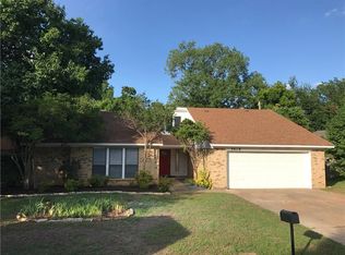 5419 Parliament Dr, Arlington, TX 76017