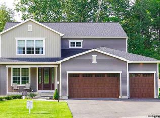 23 Clemens Dr, Mechanicville, NY 12118