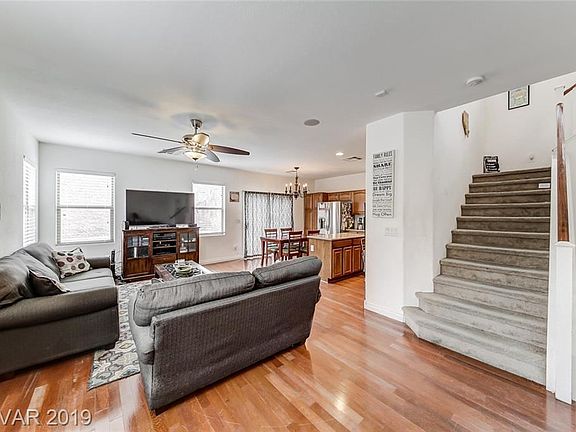 3rd image of 4719 Killington St