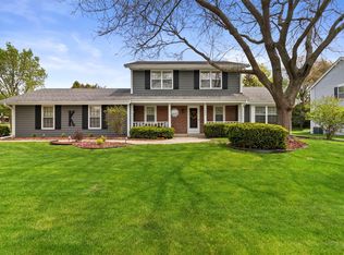 7801 W Imperial Dr, Franklin, WI 53132