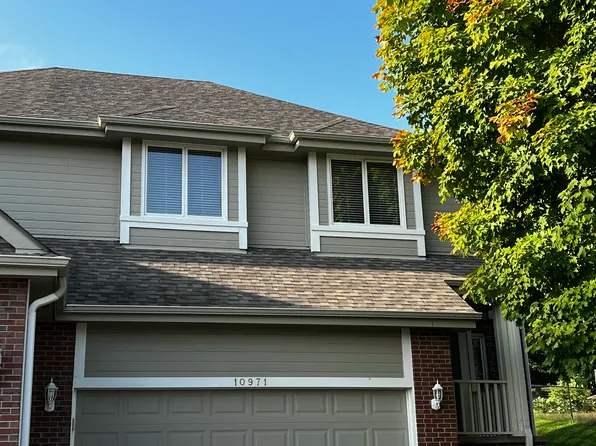 10971 Mayberry Plz, Omaha, NE 68154