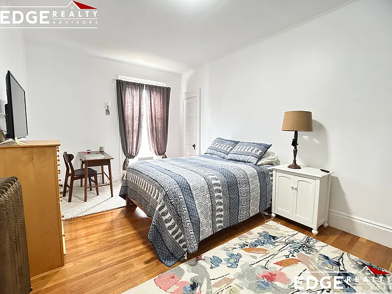 30 Bennett St #1 — Photo 11