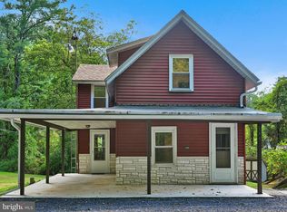204 S Stanhope Rd, Pine Grove, PA 17963