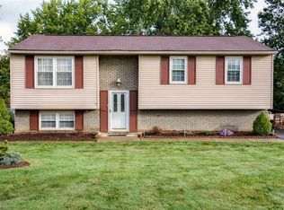 107 Bellford Dr, Cranberry Township, PA 16066