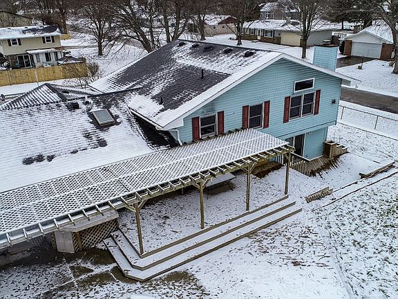 3rd image of 22947 Mulberry Ct