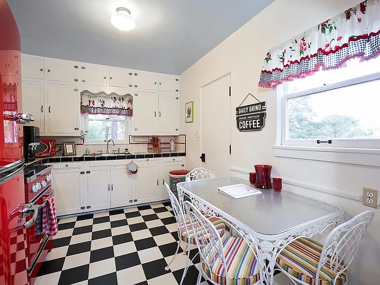 610 Glenwood Ave — Photo 11