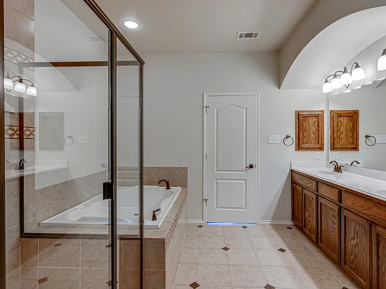 219 Knapford Sta — Photo 30