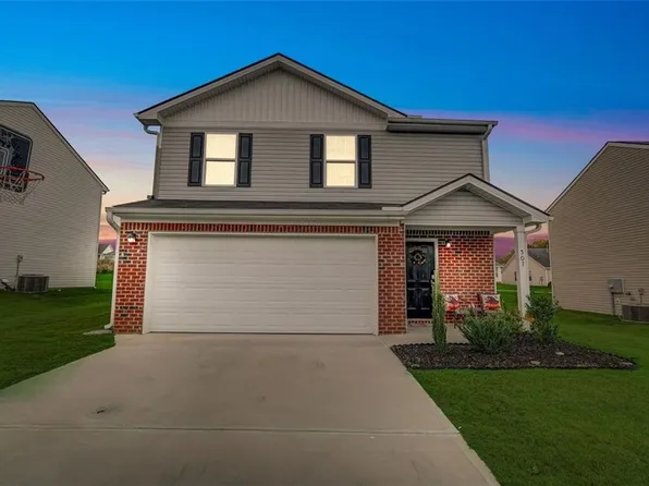 307 Foxtrot Trl, Hogansville, GA 30230