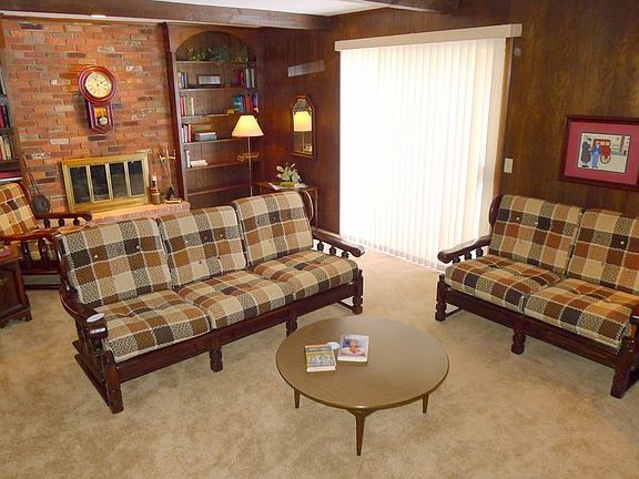 5th image of 10063 Melrose Dr