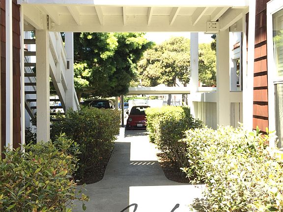 2nd image of 103 Marina Lakes Dr