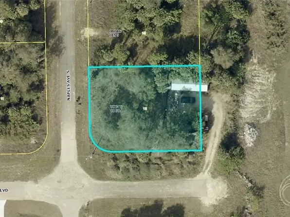 577 Naples Ave S, Lehigh Acres, FL 33974