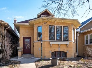 5809 N Sacramento Ave, Chicago, IL 60659