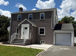 910 Roanoke Ave, Hillside, NJ 07205