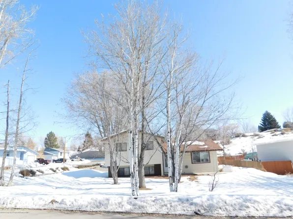 884 6th St, Meeker, CO 81641