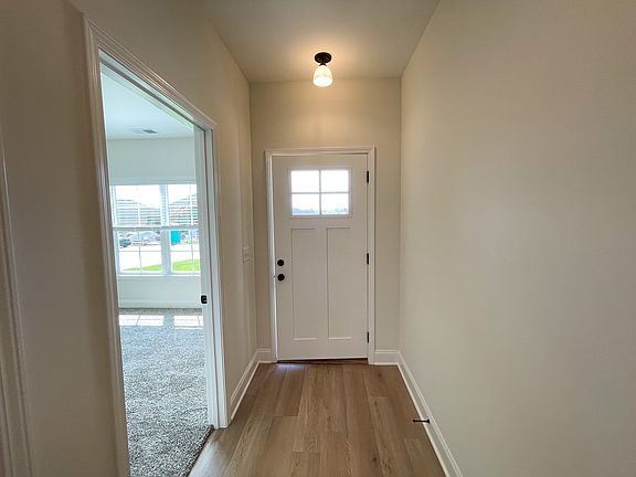 The Winstar Plan, Foyer