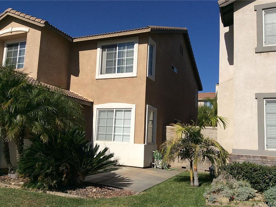 2nd image of 15552 Darlene Ln
