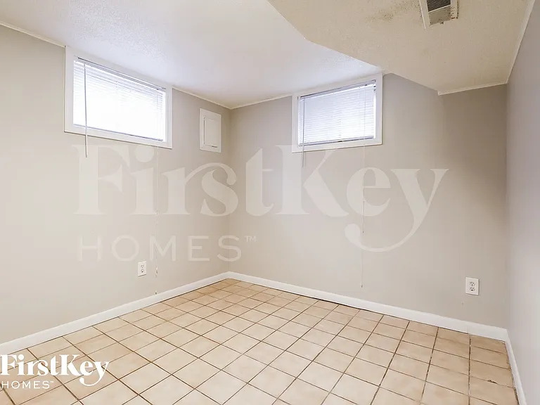 2508 NW 5th St — Photo 12