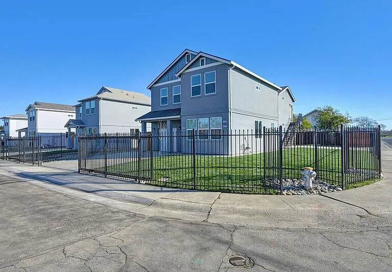 3250 Bozeman St #HOUSE — Photo 45