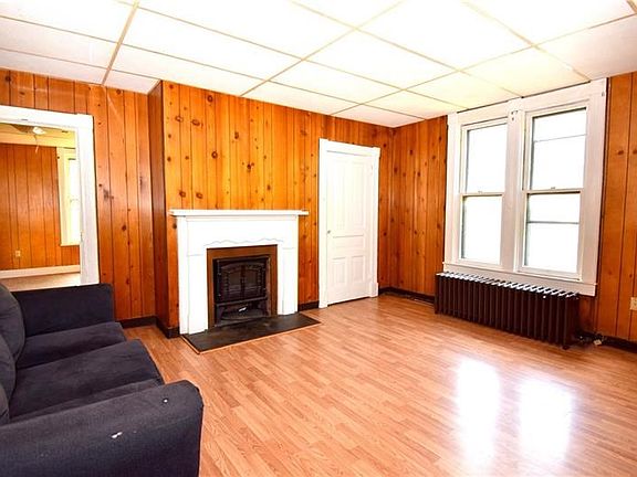 Living room (Upstairs Unit) 16 x 16