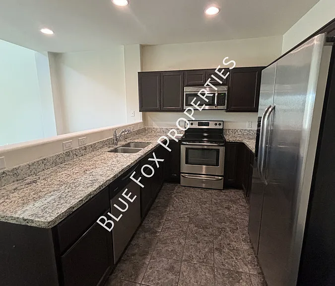 4170 N Thurston Ln #101 — Photo 2
