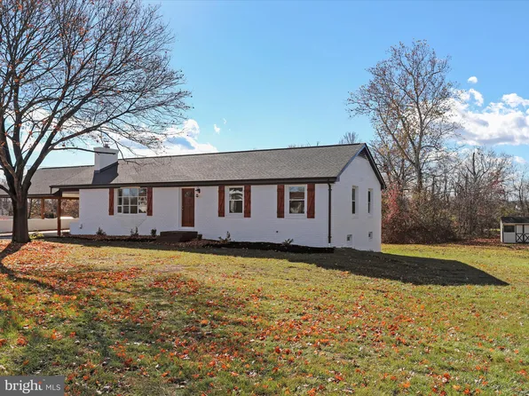 422 Anderson Rd, Martinsburg, WV 25404