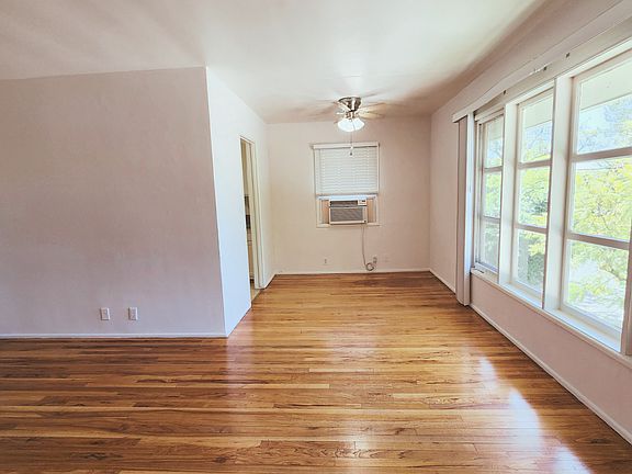 5th image of 1722 Raymond Hill Rd #114-04