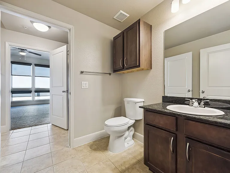 Aston Post Oak — Photo 11