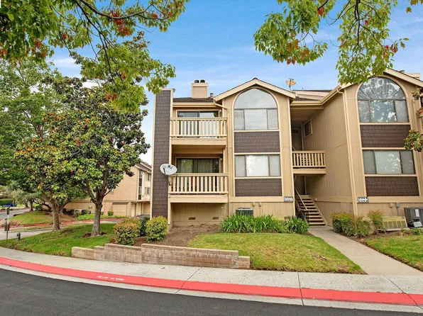 2242 Brega Ln, Morgan Hill, CA 95037