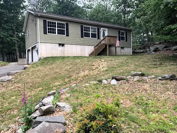 112 Lynx Ct, Dingmans Ferry, PA 18328