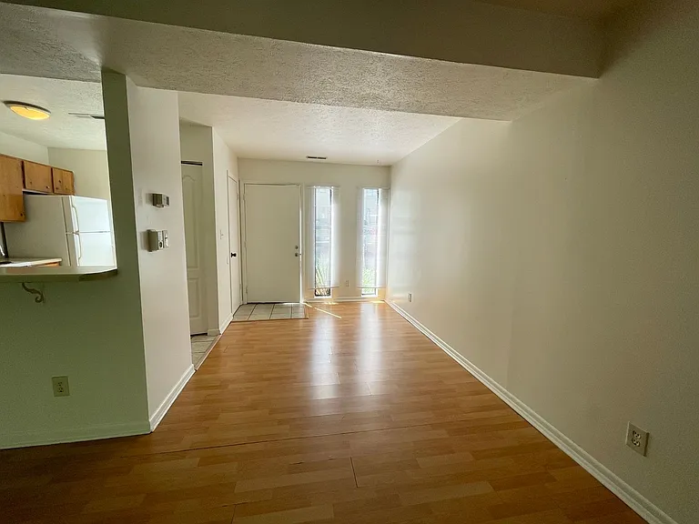 1430 Tenbury Dr — Photo 3