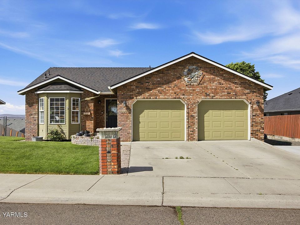 1st image of 4960 Pear Butte Dr